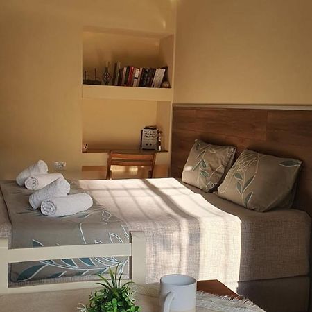 Alle'S M Shyri Studio Apartment Tirana Exterior foto