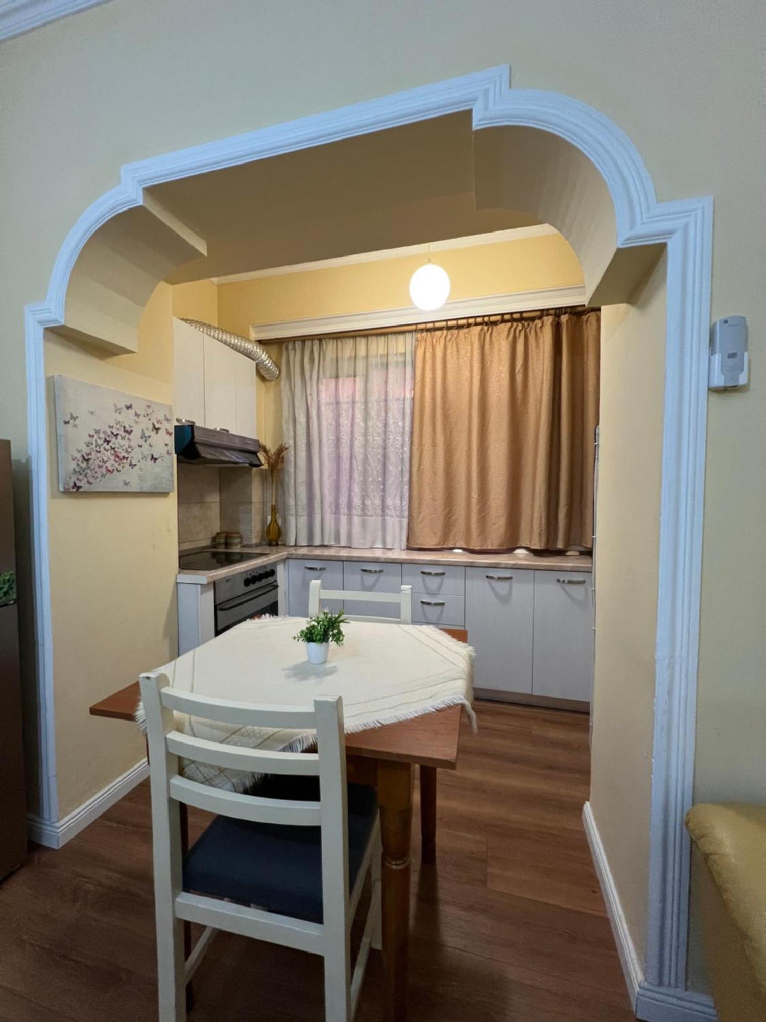 Alle'S M Shyri Studio Apartment Tirana Exterior foto